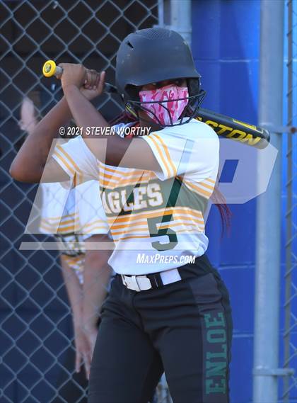 Thumbnail 1 in Enloe @ Southeast Raleigh photogallery.