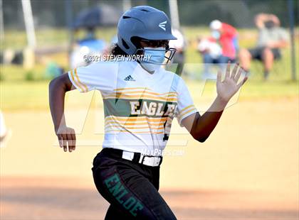 Thumbnail 1 in Enloe @ Southeast Raleigh photogallery.