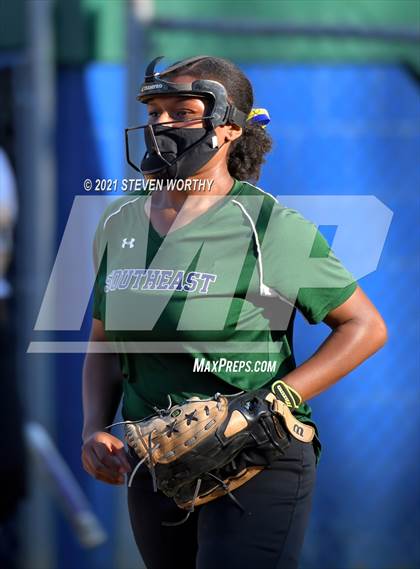 Thumbnail 2 in Enloe @ Southeast Raleigh photogallery.