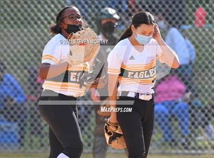 Thumbnail 3 in Enloe @ Southeast Raleigh photogallery.