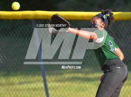 Thumbnail 3 in Enloe @ Southeast Raleigh photogallery.