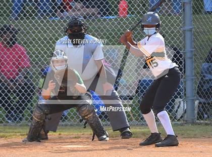 Thumbnail 3 in Enloe @ Southeast Raleigh photogallery.
