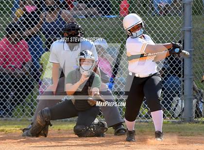 Thumbnail 3 in Enloe @ Southeast Raleigh photogallery.