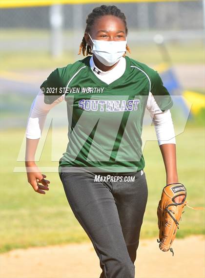 Thumbnail 3 in Enloe @ Southeast Raleigh photogallery.