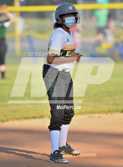Thumbnail 3 in Enloe @ Southeast Raleigh photogallery.