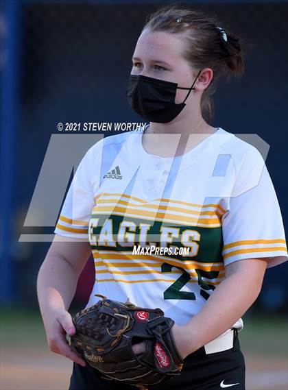 Thumbnail 3 in Enloe @ Southeast Raleigh photogallery.