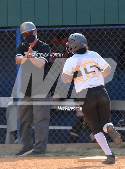 Thumbnail 1 in Enloe @ Southeast Raleigh photogallery.