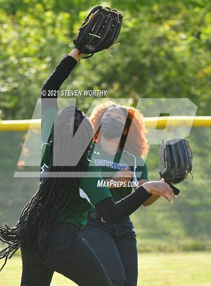 Thumbnail 3 in Enloe @ Southeast Raleigh photogallery.