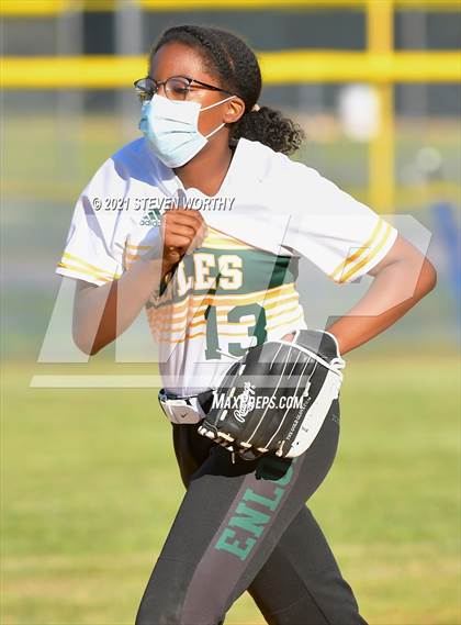 Thumbnail 1 in Enloe @ Southeast Raleigh photogallery.