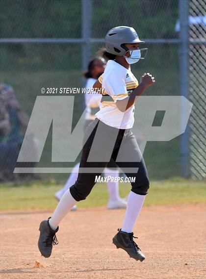 Thumbnail 2 in Enloe @ Southeast Raleigh photogallery.