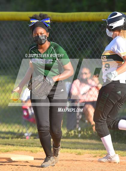 Thumbnail 1 in Enloe @ Southeast Raleigh photogallery.