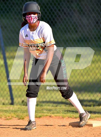 Thumbnail 3 in Enloe @ Southeast Raleigh photogallery.