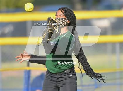 Thumbnail 3 in Enloe @ Southeast Raleigh photogallery.