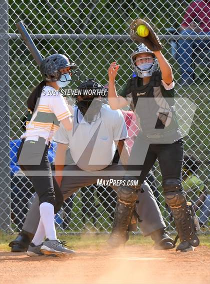Thumbnail 3 in Enloe @ Southeast Raleigh photogallery.