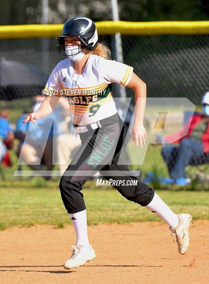 Thumbnail 2 in Enloe @ Southeast Raleigh photogallery.