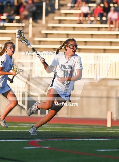 Thumbnail 3 in Valor Christian vs. Regis Jesuit (CHSAA 5A Semi-Final) photogallery.