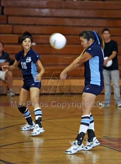 Thumbnail 2 in Sylmar @ Taft photogallery.