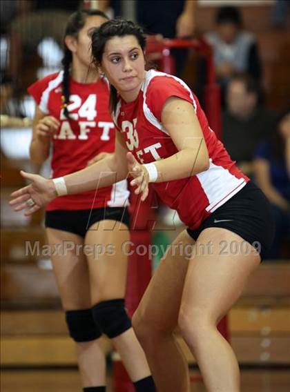 Thumbnail 1 in Sylmar @ Taft photogallery.