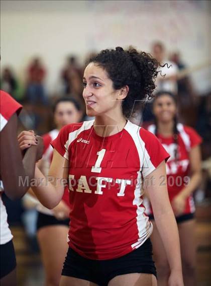 Thumbnail 1 in Sylmar @ Taft photogallery.