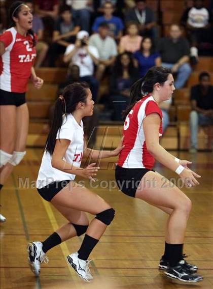 Thumbnail 3 in Sylmar @ Taft photogallery.