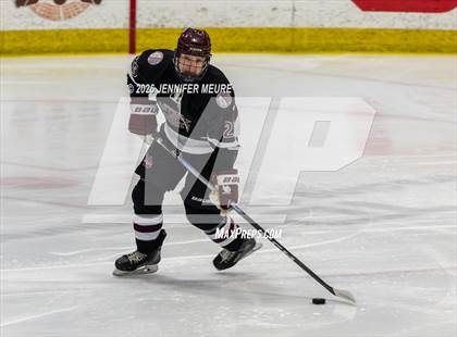 Thumbnail 3 in Powers Catholic vs  University of Detroit Jesuit (MHSAA Division 2 State Semifinal) photogallery.
