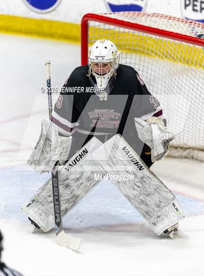 Thumbnail 3 in Powers Catholic vs  University of Detroit Jesuit (MHSAA Division 2 State Semifinal) photogallery.