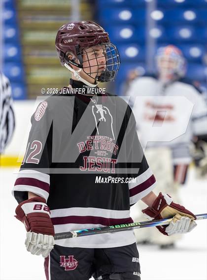 Thumbnail 1 in Powers Catholic vs  University of Detroit Jesuit (MHSAA Division 2 State Semifinal) photogallery.