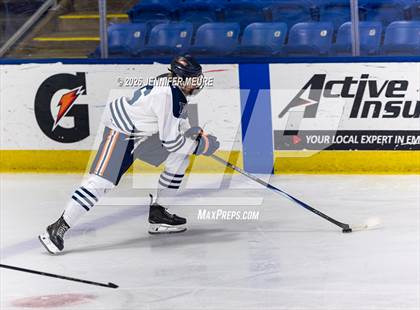 Thumbnail 3 in Powers Catholic vs  University of Detroit Jesuit (MHSAA Division 2 State Semifinal) photogallery.
