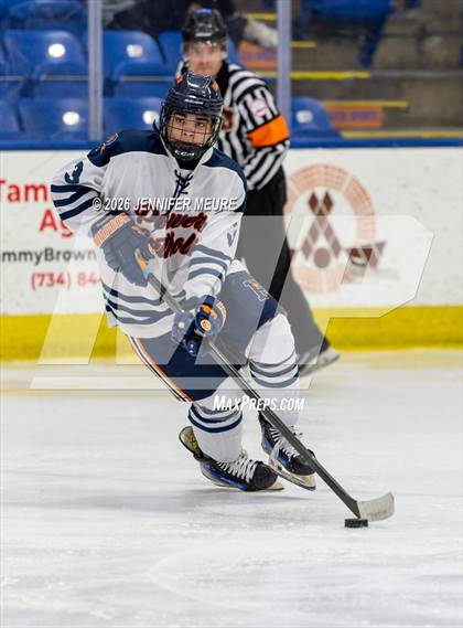 Thumbnail 3 in Powers Catholic vs  University of Detroit Jesuit (MHSAA Division 2 State Semifinal) photogallery.