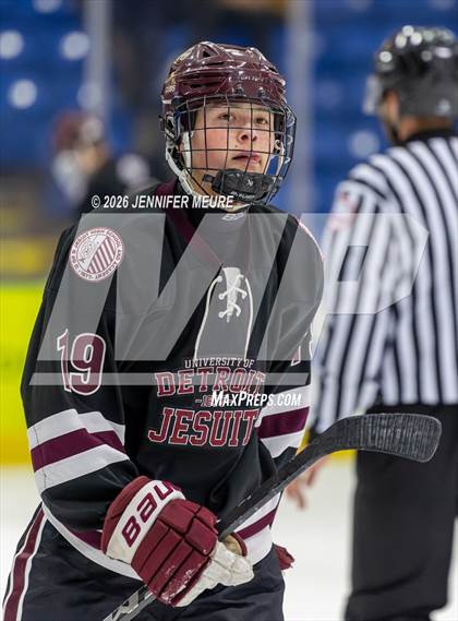 Thumbnail 2 in Powers Catholic vs  University of Detroit Jesuit (MHSAA Division 2 State Semifinal) photogallery.
