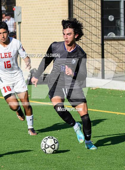 Thumbnail 1 in Lee vs Franklin (Alamo Heights Invitational) photogallery.