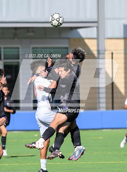Thumbnail 1 in Lee vs Franklin (Alamo Heights Invitational) photogallery.