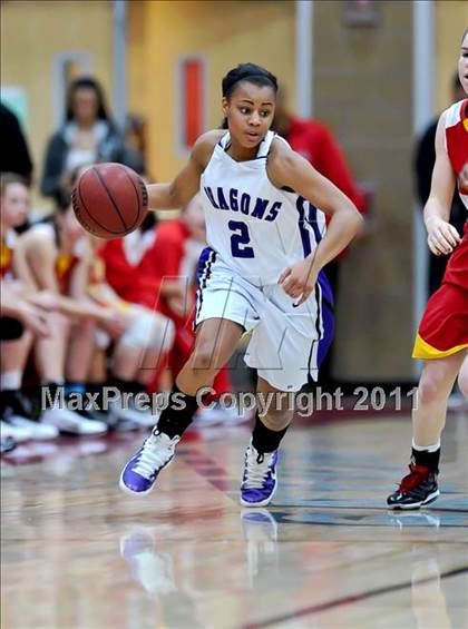 Thumbnail 1 in St. Francis vs. Sacramento (Common Good Classic) photogallery.