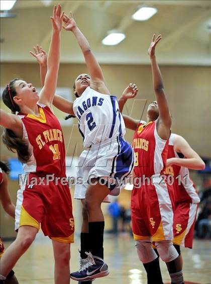 Thumbnail 2 in St. Francis vs. Sacramento (Common Good Classic) photogallery.