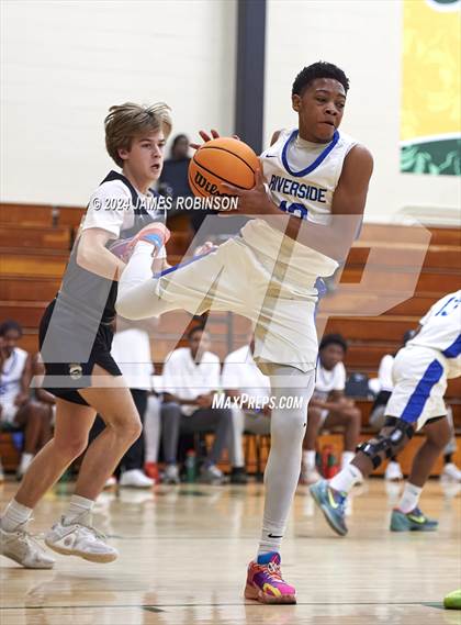 Thumbnail 3 in Riverside vs Seabreeze (Martin Luther King Jr. Showcase) photogallery.