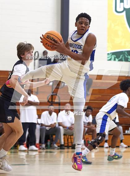 Thumbnail 2 in Riverside vs Seabreeze (Martin Luther King Jr. Showcase) photogallery.