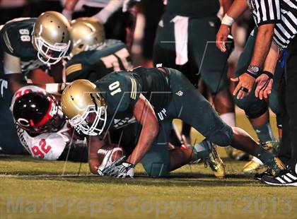 Thumbnail 3 in Centennial vs. Long Beach Poly photogallery.