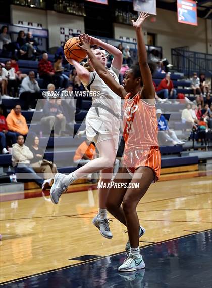 Thumbnail 3 in Oak City Prep @ Providence Day photogallery.