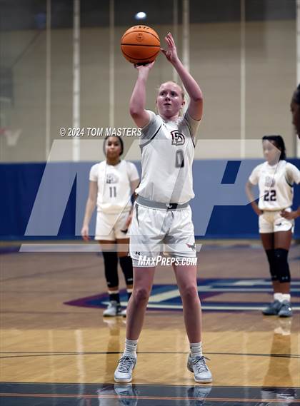 Thumbnail 1 in Oak City Prep @ Providence Day photogallery.