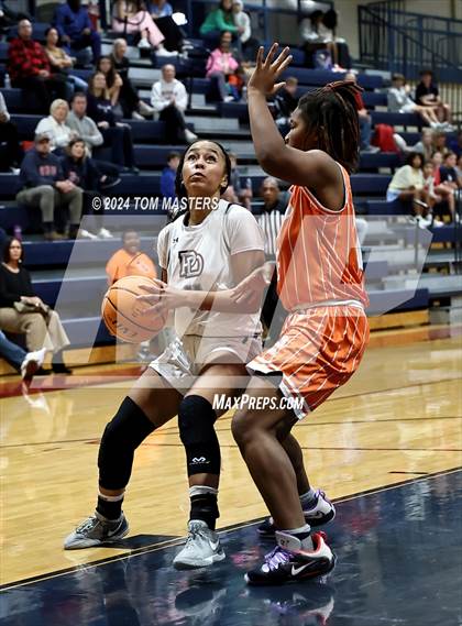 Thumbnail 2 in Oak City Prep @ Providence Day photogallery.