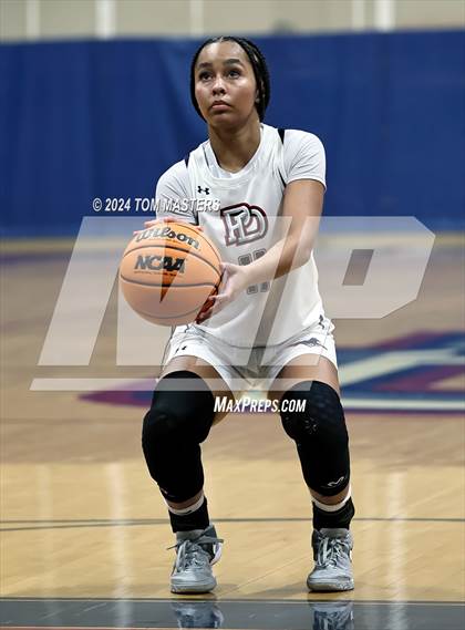 Thumbnail 2 in Oak City Prep @ Providence Day photogallery.