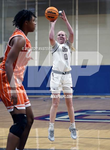 Thumbnail 1 in Oak City Prep @ Providence Day photogallery.