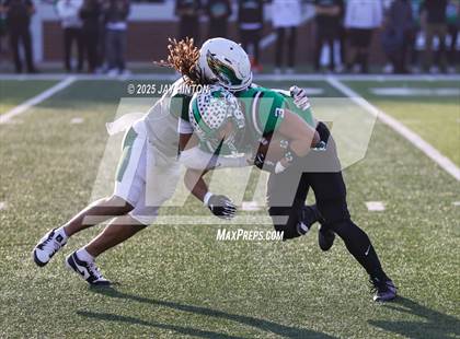 Thumbnail 3 in DeSoto @ Southlake Carroll (UIL 6A D2 Football Semifinal) photogallery.