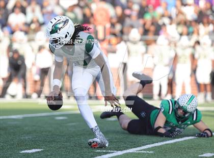 Thumbnail 3 in DeSoto @ Southlake Carroll (UIL 6A D2 Football Semifinal) photogallery.