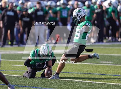 Thumbnail 2 in DeSoto @ Southlake Carroll (UIL 6A D2 Football Semifinal) photogallery.