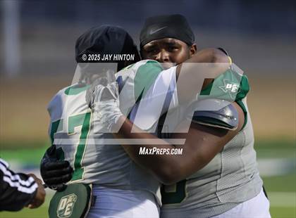 Thumbnail 2 in DeSoto @ Southlake Carroll (UIL 6A D2 Football Semifinal) photogallery.