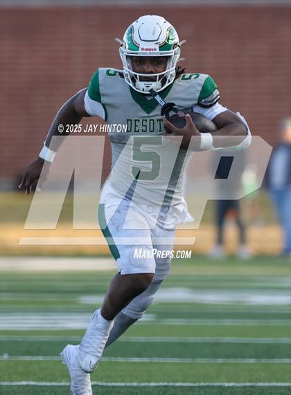 Thumbnail 1 in DeSoto @ Southlake Carroll (UIL 6A D2 Football Semifinal) photogallery.