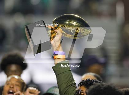 Thumbnail 3 in DeSoto @ Southlake Carroll (UIL 6A D2 Football Semifinal) photogallery.