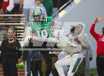 Thumbnail 3 in DeSoto @ Southlake Carroll (UIL 6A D2 Football Semifinal) photogallery.