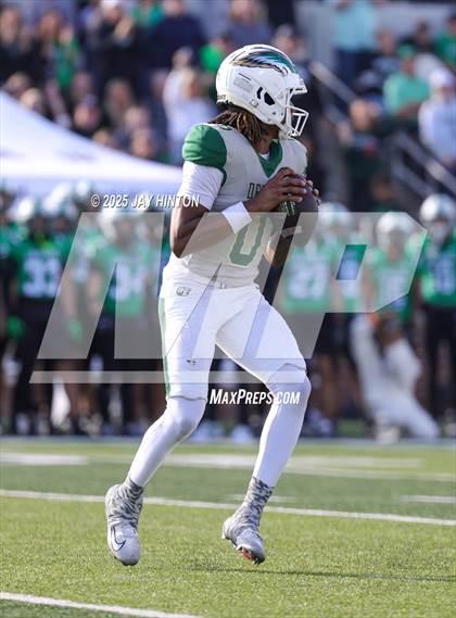 Thumbnail 3 in DeSoto @ Southlake Carroll (UIL 6A D2 Football Semifinal) photogallery.